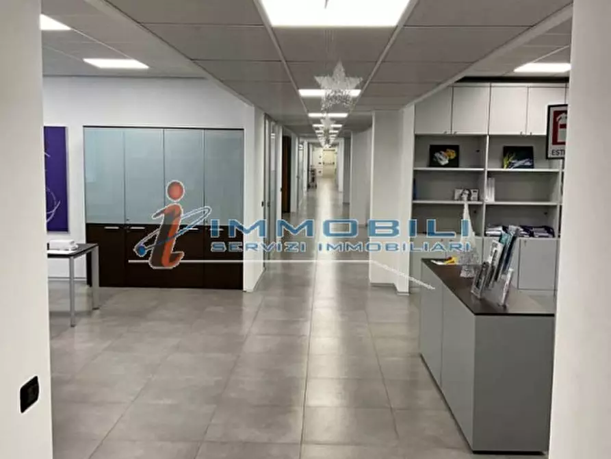 Immagine 4 di Ufficio in affitto  in VIA DA VINCI L. a Trezzano Sul Naviglio