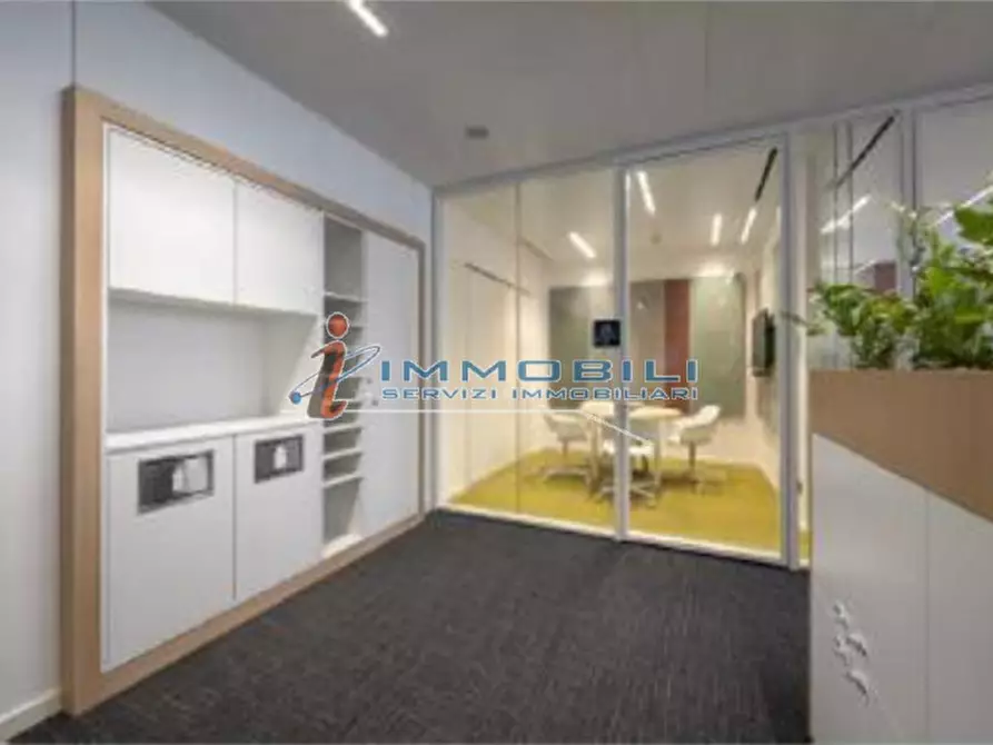 Immagine 3 di Ufficio in affitto  in VIALE CERTOSA a Milano