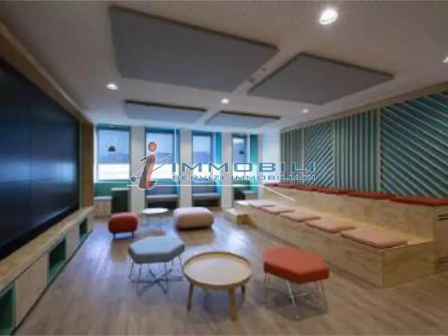 Immagine 4 di Ufficio in affitto  in VIALE CERTOSA a Milano