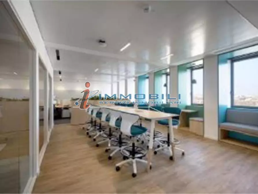 Immagine 7 di Ufficio in affitto  in VIALE CERTOSA a Milano