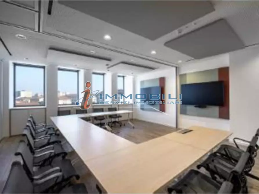 Immagine 10 di Ufficio in affitto  in VIALE CERTOSA a Milano