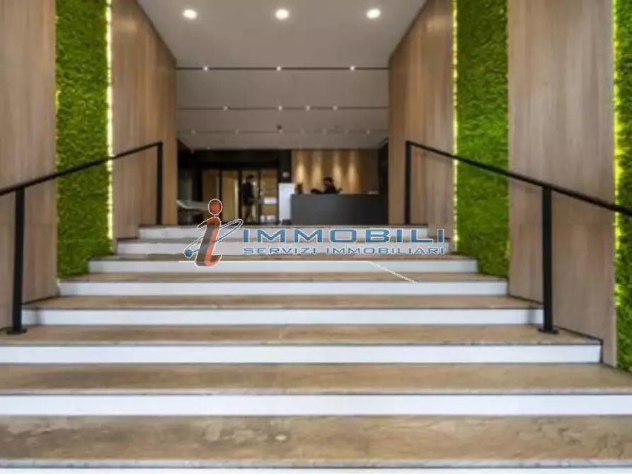 Immagine 12 di Ufficio in affitto  in VIALE CERTOSA a Milano