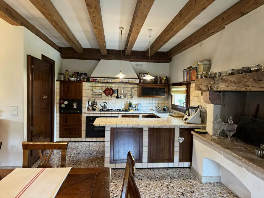 Immagine 8 di Casa indipendente in vendita  in Riviera san vito a Bassano Del Grappa
