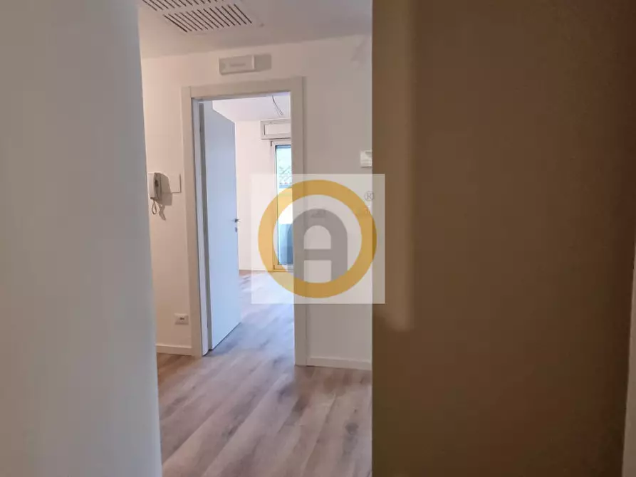 Immagine 11 di Appartamento in vendita  a Schio