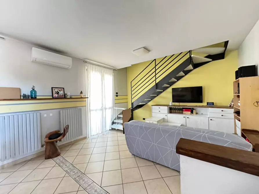 Immagine 1 di Villa in vendita  a Calvisano