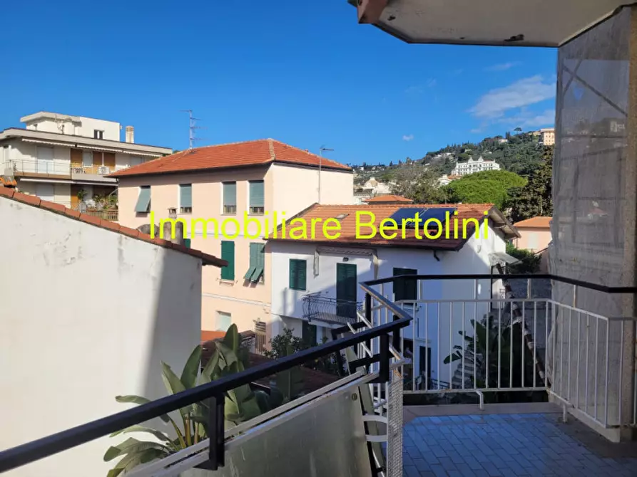 Immagine 11 di Appartamento in vendita  in Via Regina Margherita a Bordighera