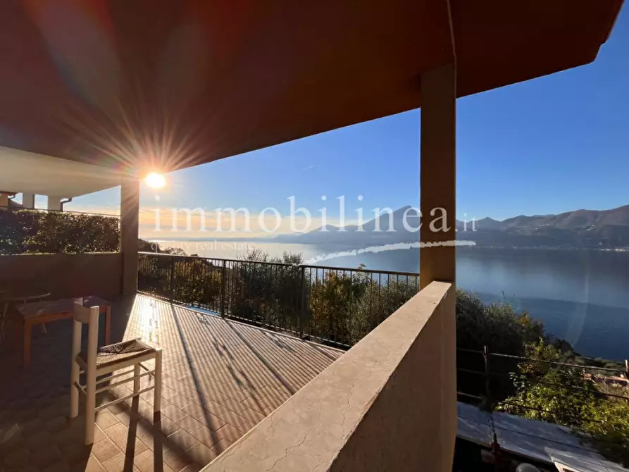 Immagine 1 di Casa bifamiliare in vendita  in villaggio erika a Torri Del Benaco