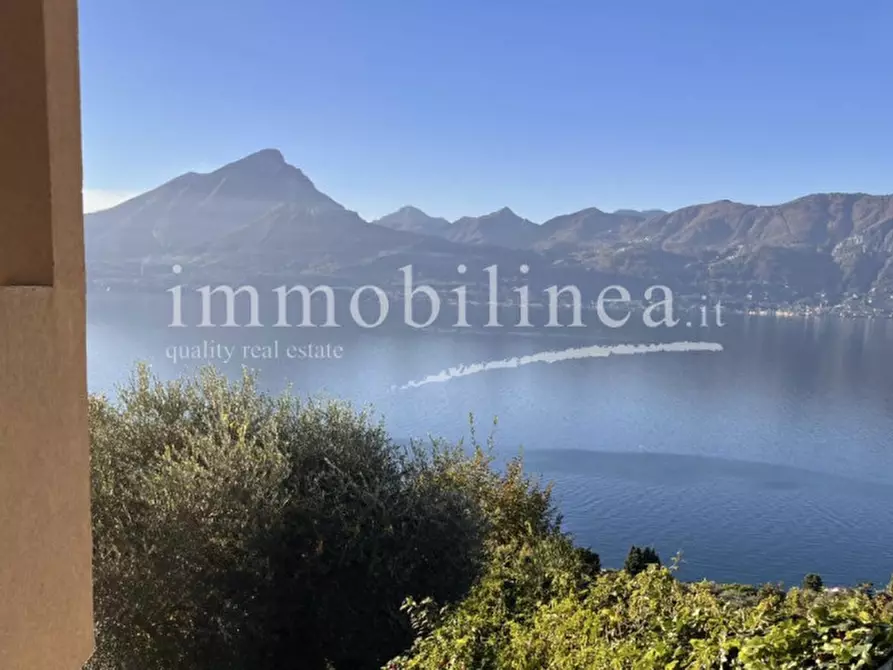 Immagine 10 di Casa bifamiliare in vendita  in villaggio erika a Torri Del Benaco