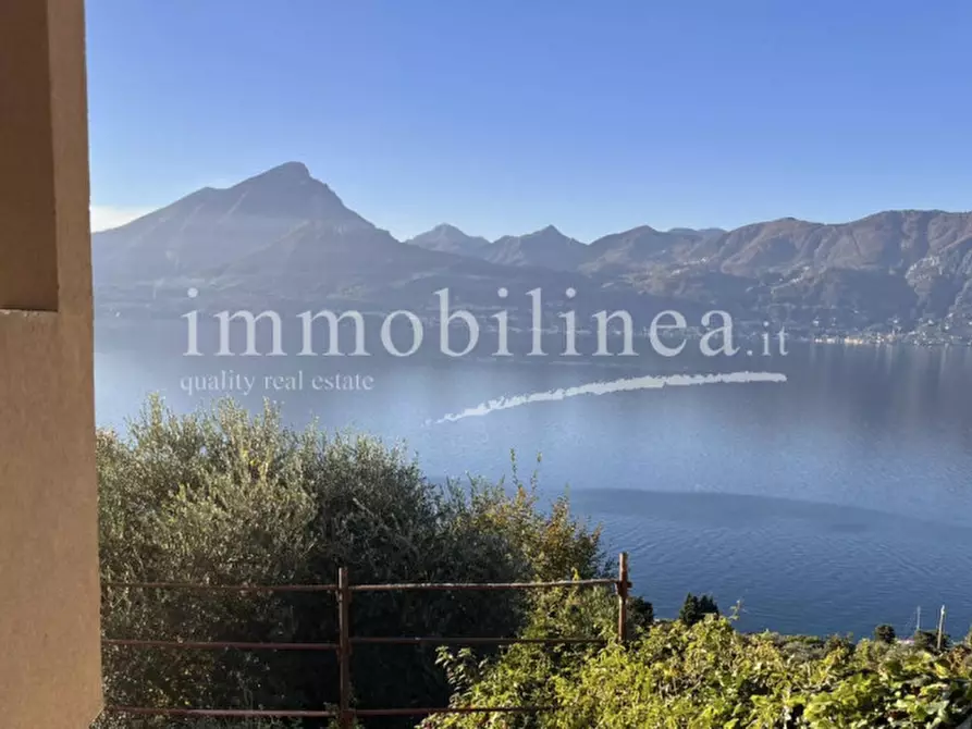 Immagine 10 di Casa bifamiliare in vendita  in villaggio erika a Torri Del Benaco