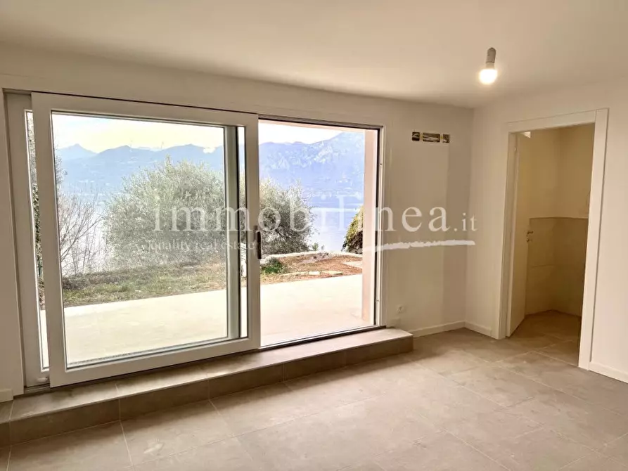 Immagine 13 di Casa bifamiliare in vendita  in villaggio erika a Torri Del Benaco