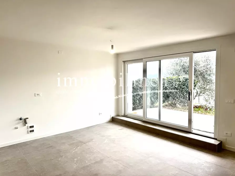 Immagine 16 di Casa bifamiliare in vendita  in villaggio erika a Torri Del Benaco