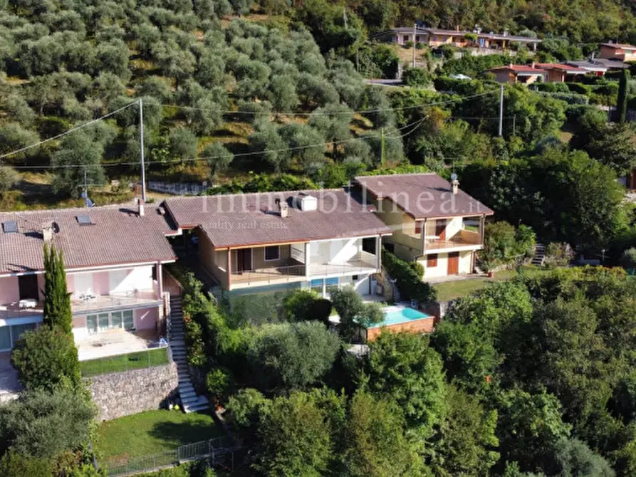 Immagine 17 di Casa bifamiliare in vendita  in villaggio erika a Torri Del Benaco