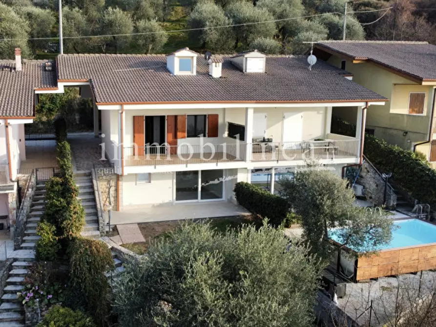 Immagine 39 di Casa bifamiliare in vendita  in villaggio erika a Torri Del Benaco