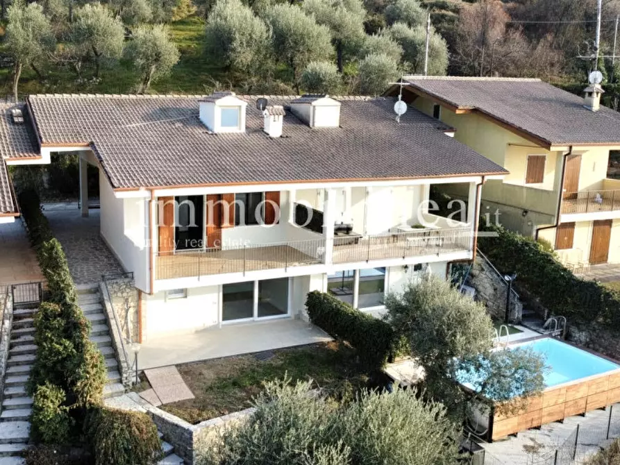 Immagine 40 di Casa bifamiliare in vendita  in villaggio erika a Torri Del Benaco