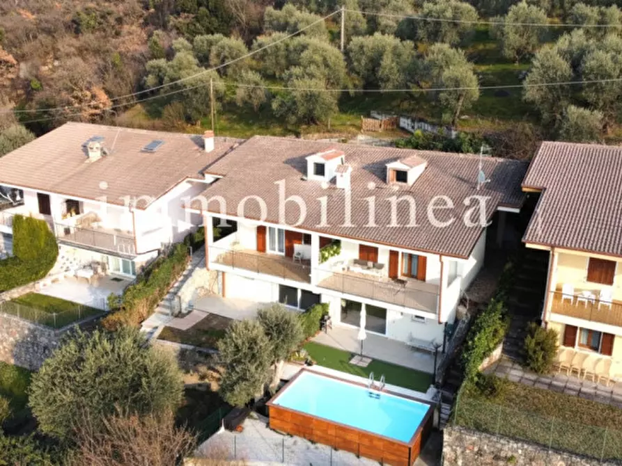 Immagine 43 di Casa bifamiliare in vendita  in villaggio erika a Torri Del Benaco