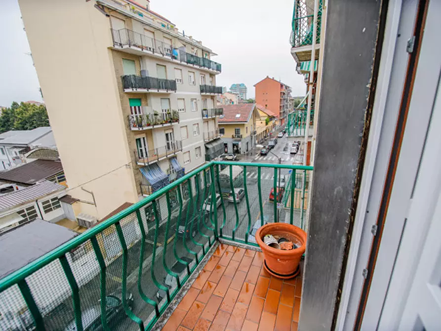 Immagine 15 di Appartamento in vendita  in Via Lemie 32 a Torino