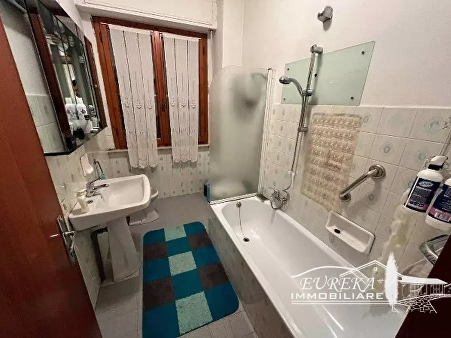 Immagine 11 di Appartamento in vendita  in VIA ROMA a Castiglione Del Lago