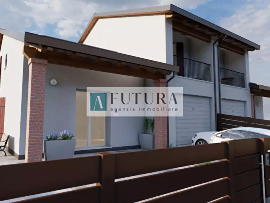 Immagine 7 di Casa bifamiliare in vendita  in via stadio a Torri Di Quartesolo