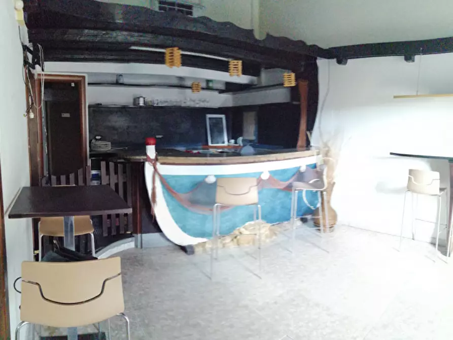 Immagine 23 di Negozio in affitto  in Tonnara a Avola