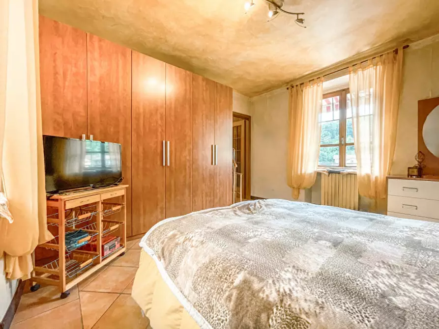 Immagine 11 di Villetta a schiera in vendita  in Via Monsignor Garga 2 a Cesara