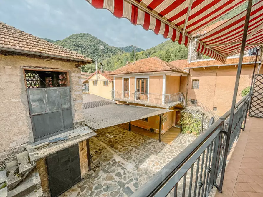 Immagine 17 di Villetta a schiera in vendita  in Via Monsignor Garga 2 a Cesara