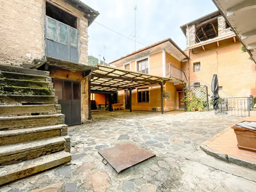 Immagine 21 di Villetta a schiera in vendita  in Via Monsignor Garga 2 a Cesara