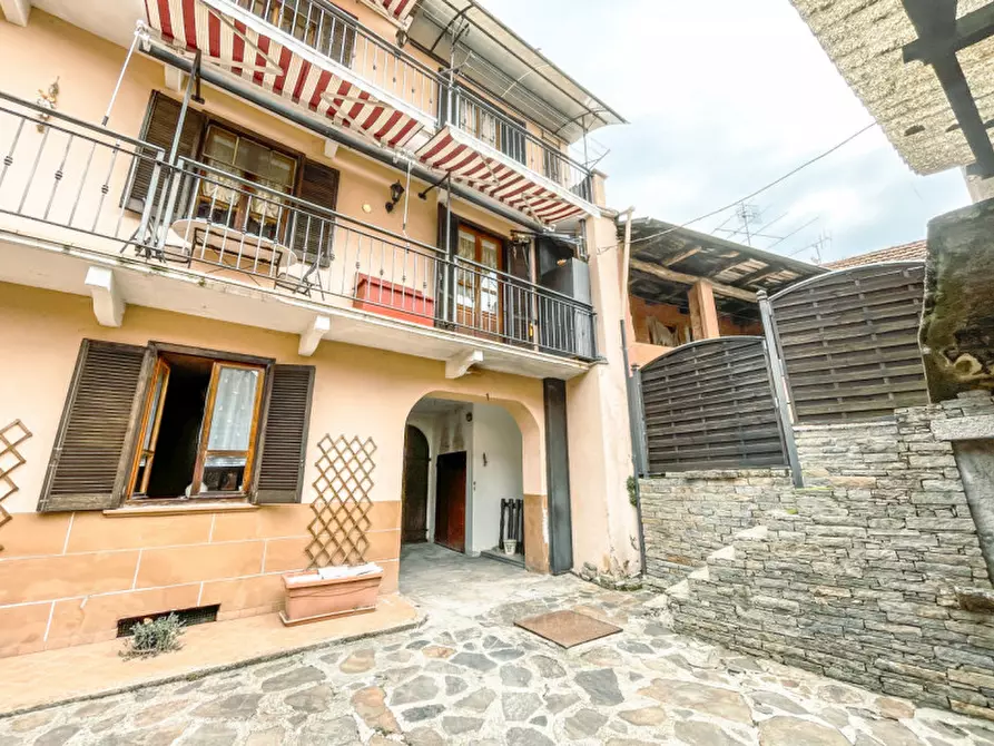 Immagine 25 di Villetta a schiera in vendita  in Via Monsignor Garga 2 a Cesara