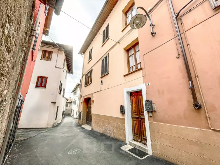 Immagine 30 di Villetta a schiera in vendita  in Via Monsignor Garga 2 a Cesara