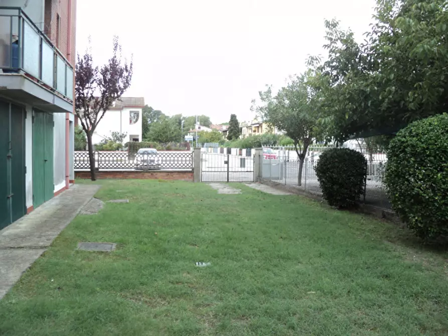 Immagine 30 di Appartamento in vendita  in VIA MONTE TESERO 1 a Comacchio