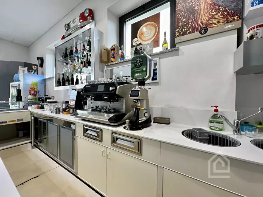 Immagine 12 di Attività commerciale in vendita  in Strada San Mauro 14 a Torino
