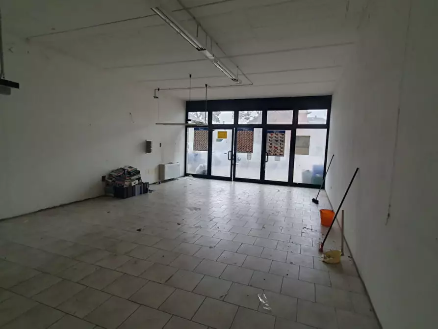 Immagine 8 di Negozio in vendita  in via Castel Latino 55F a Forli'