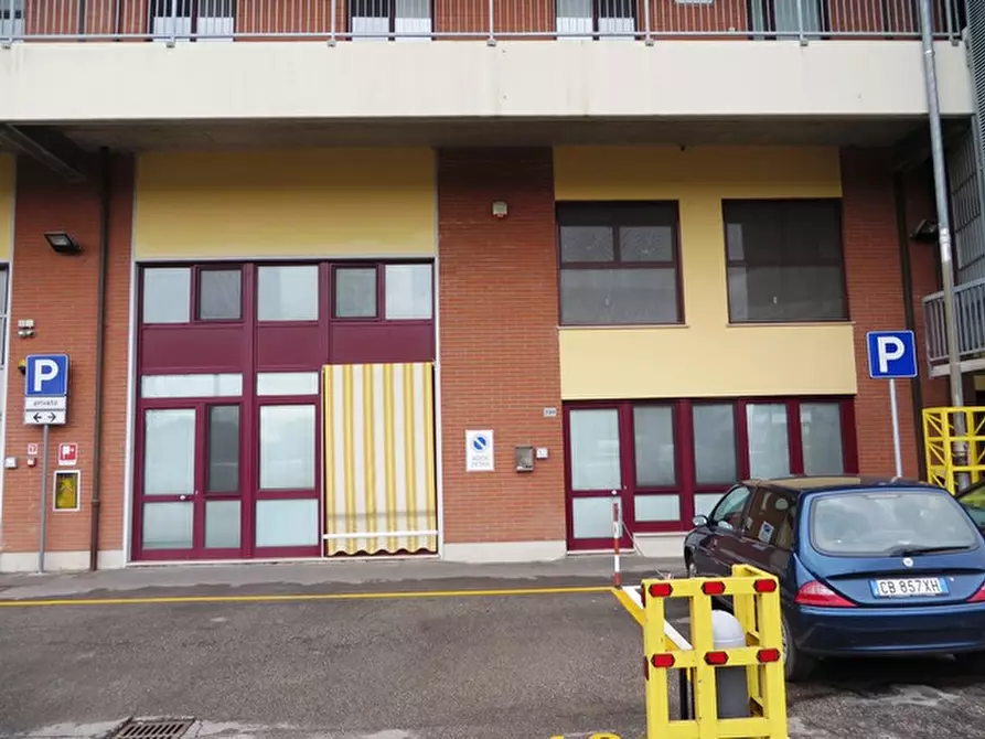 Immagine 2 di Capannone industriale in vendita  in VIA CALCINARO 2089/2095 a Cesena