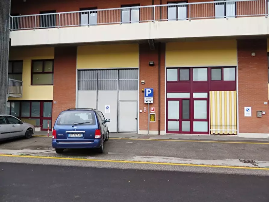 Immagine 3 di Capannone industriale in vendita  in VIA CALCINARO 2089/2095 a Cesena