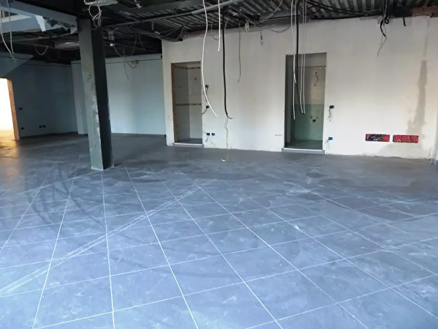 Immagine 4 di Capannone industriale in vendita  in VIA CALCINARO 2089/2095 a Cesena