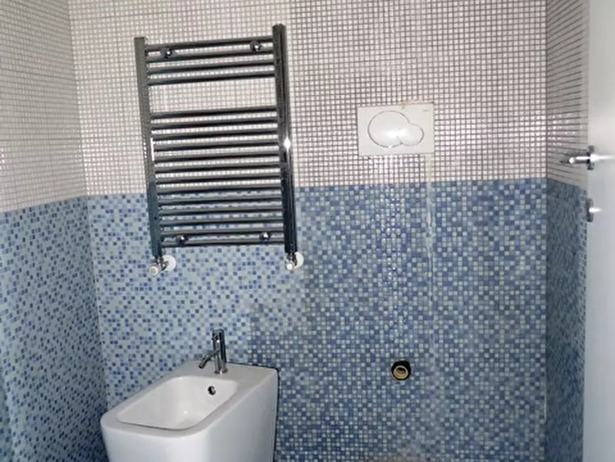 Immagine 6 di Capannone industriale in vendita  in VIA CALCINARO 2089/2095 a Cesena