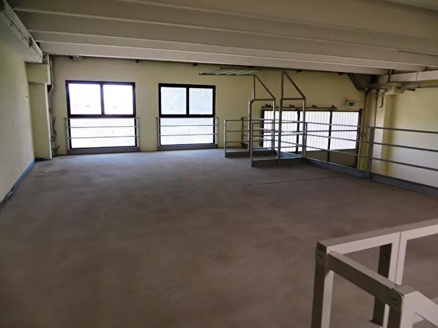 Immagine 13 di Capannone industriale in vendita  in VIA CALCINARO 2089/2095 a Cesena