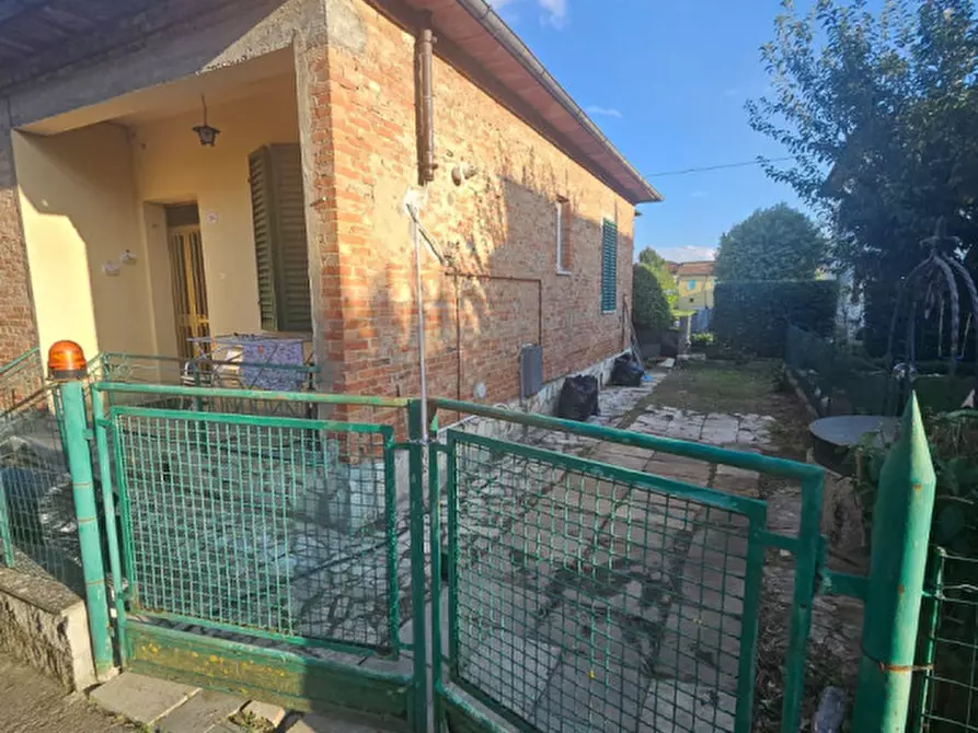 Immagine 10 di Casa indipendente in vendita  a Torrita Di Siena