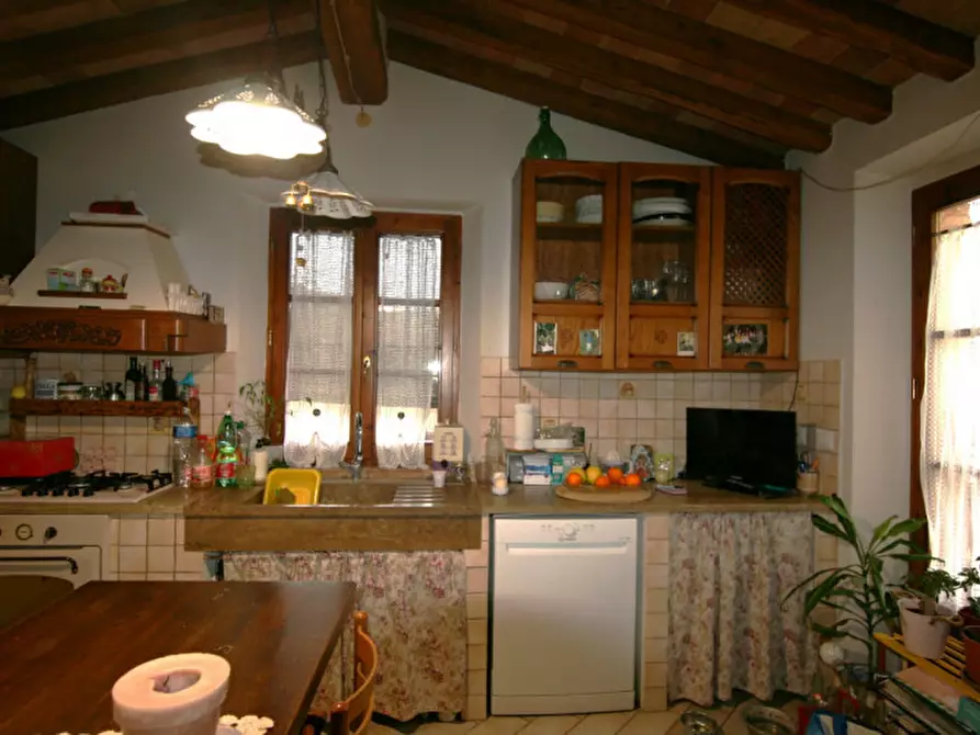 Immagine 2 di Appartamento in vendita  a Sinalunga