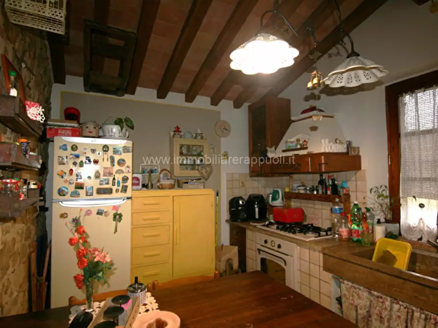 Immagine 2 di Appartamento in vendita  a Sinalunga