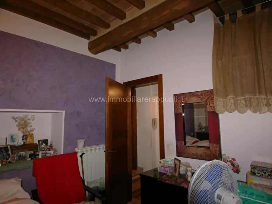 Immagine 11 di Appartamento in vendita  a Sinalunga