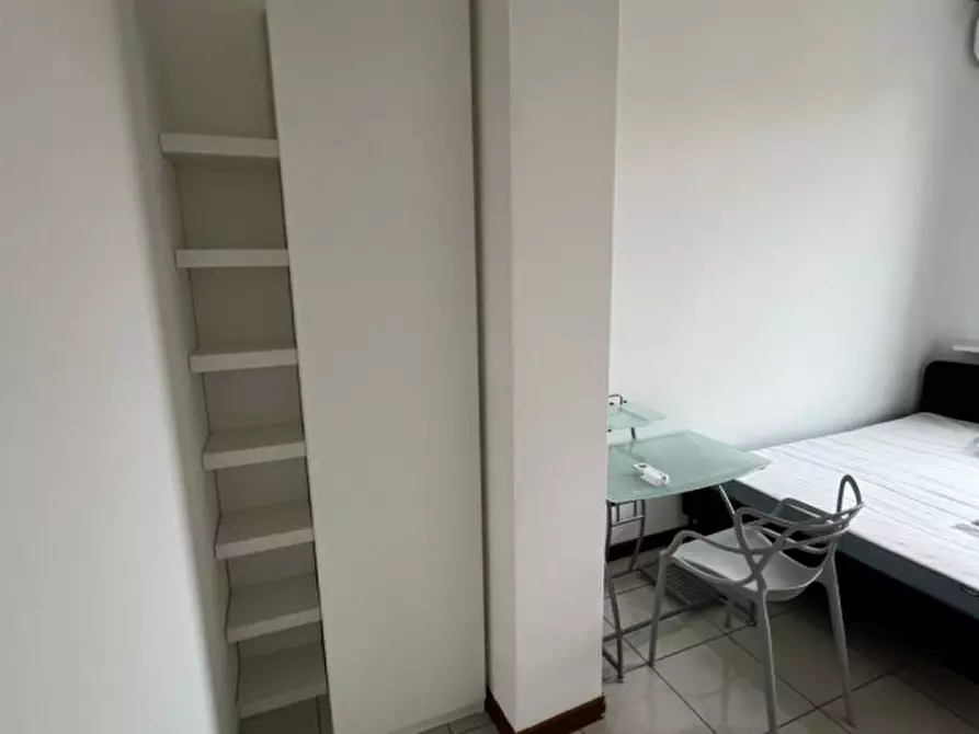 Immagine 9 di Camera in affitto  in Corso del popolo a Padova