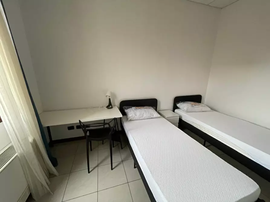 Immagine 19 di Camera in affitto  in Corso del popolo a Padova