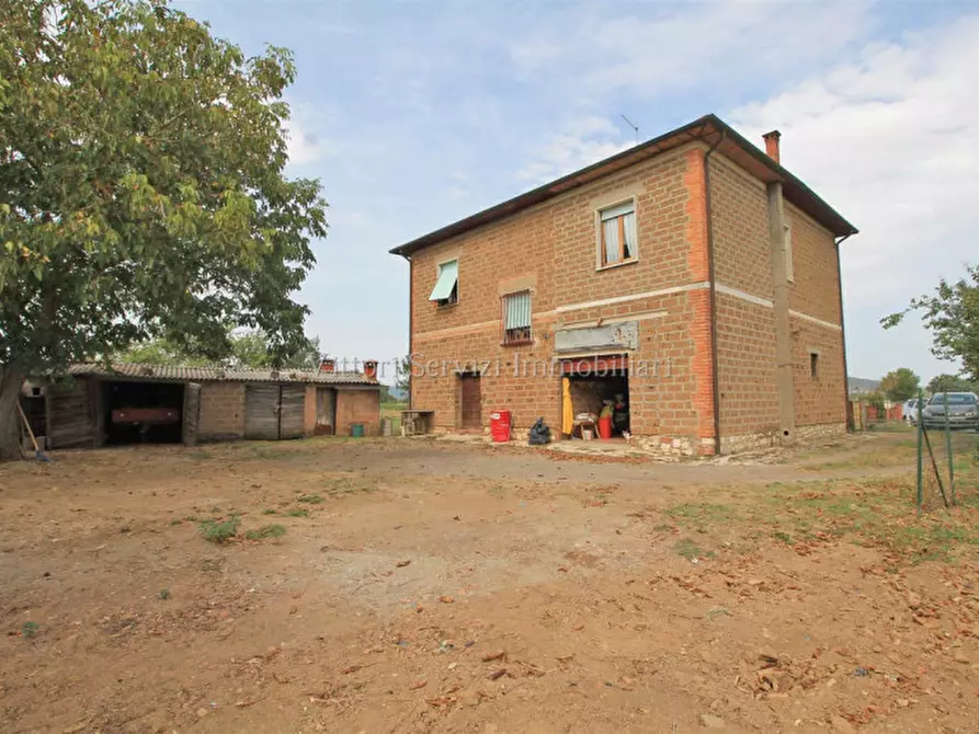 Immagine 2 di Casa indipendente in vendita  in santarello a Sinalunga