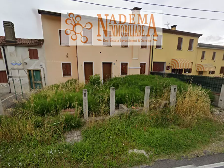 Immagine 1 di Casa bifamiliare in vendita  in VIA LIVELLI 763 a Piacenza D'adige