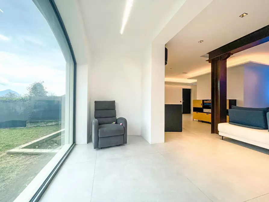 Immagine 3 di Appartamento in vendita  in via G. Susena 25 a Baveno