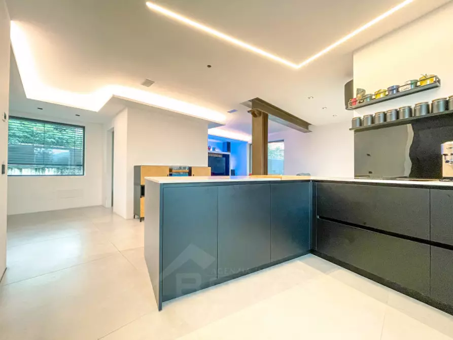 Immagine 9 di Appartamento in vendita  in via G. Susena 25 a Baveno