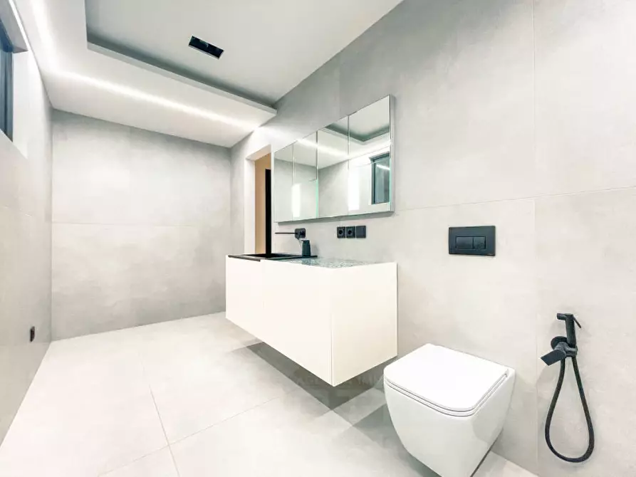 Immagine 22 di Appartamento in vendita  in via G. Susena 25 a Baveno