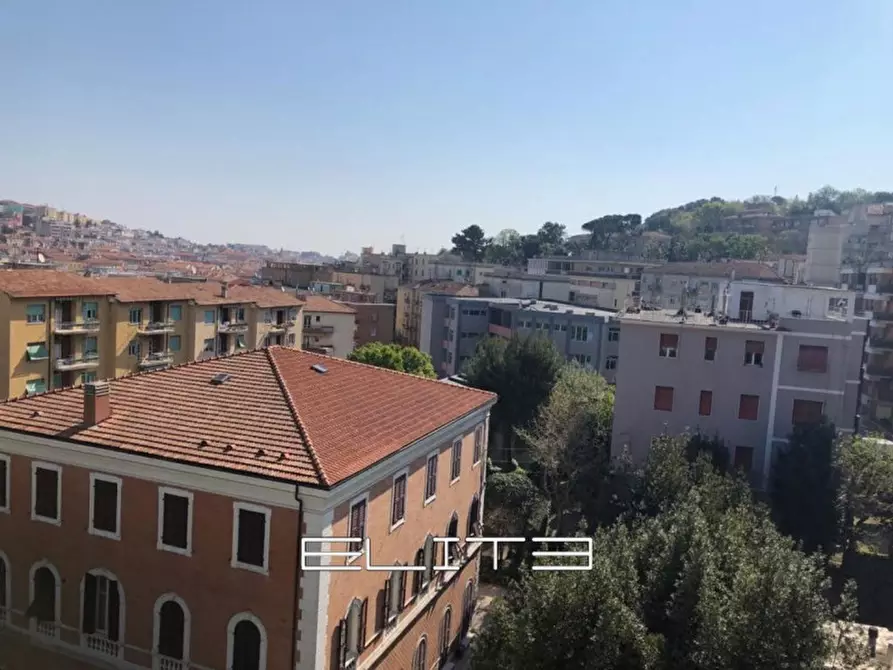 Immagine 6 di Appartamento in vendita  in VIA VENETO a Ancona