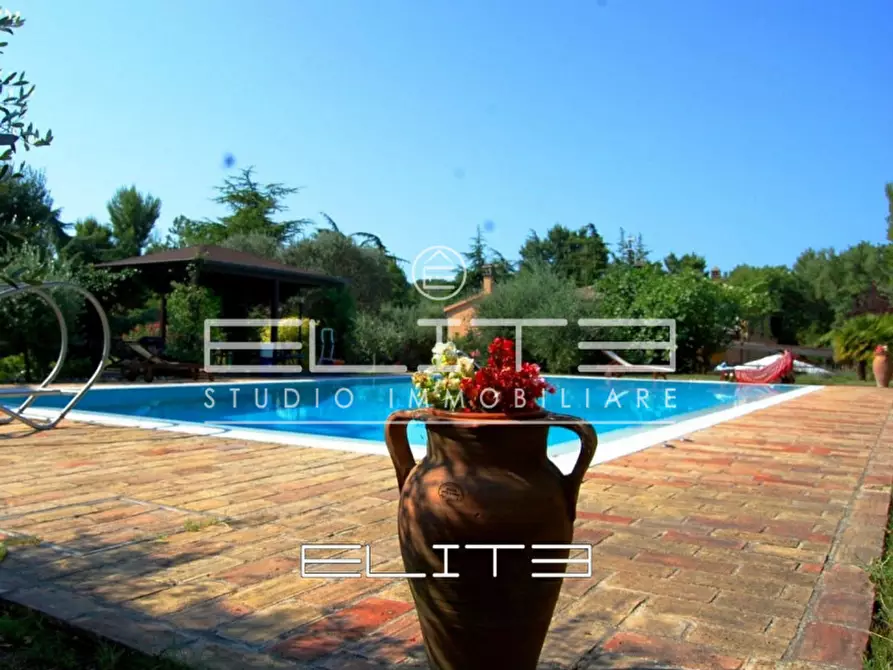 Immagine 12 di Villa in vendita  in VIA DEL CONERO a Ancona