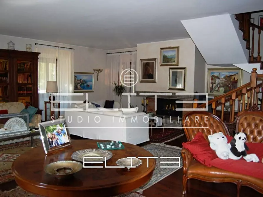 Immagine 15 di Villa in vendita  in VIA DEL CONERO a Ancona